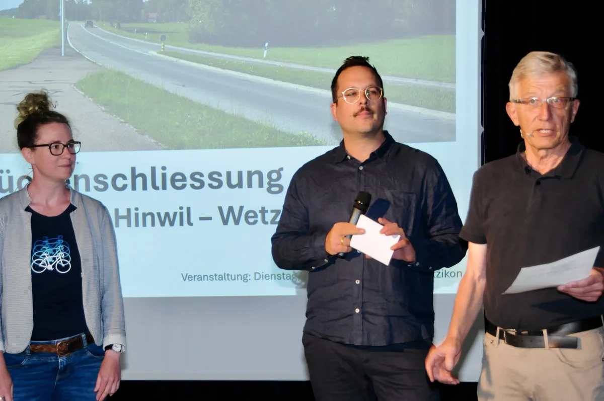 Die Organisatoren der Veloweg-Veranstaltung in der Wetziker Garage.